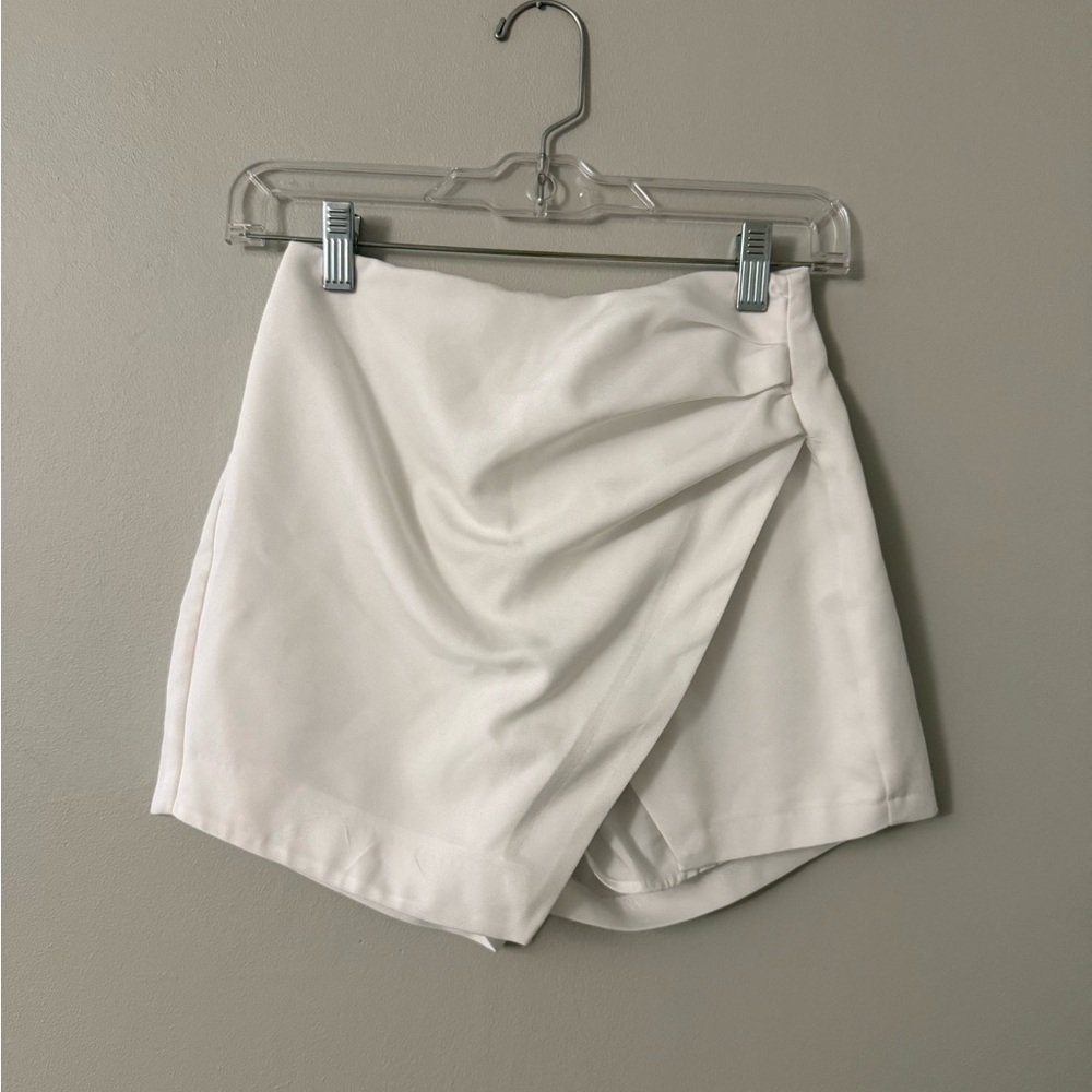 Bershka White Skort
